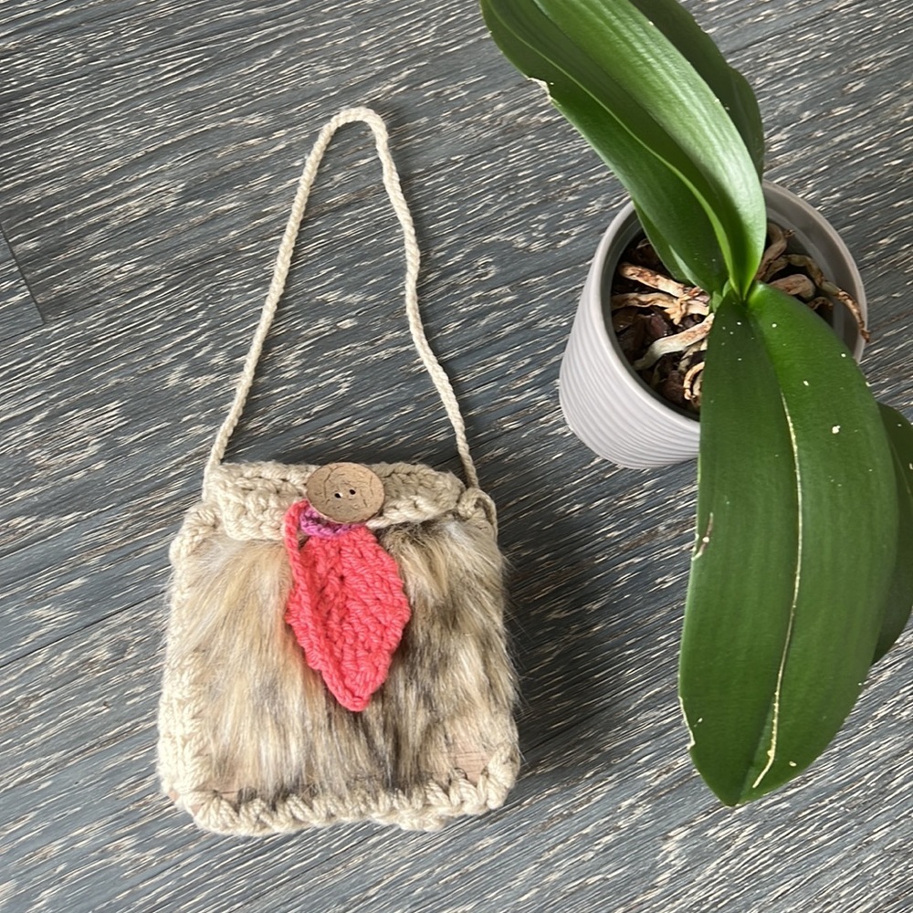 Handmade wood and woolen‎  shoulder bag